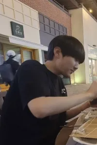 イ スンホ先生