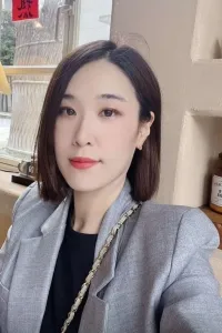 張 真卿 先生
