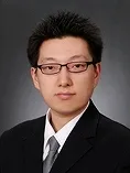 李 鎔泌 先生